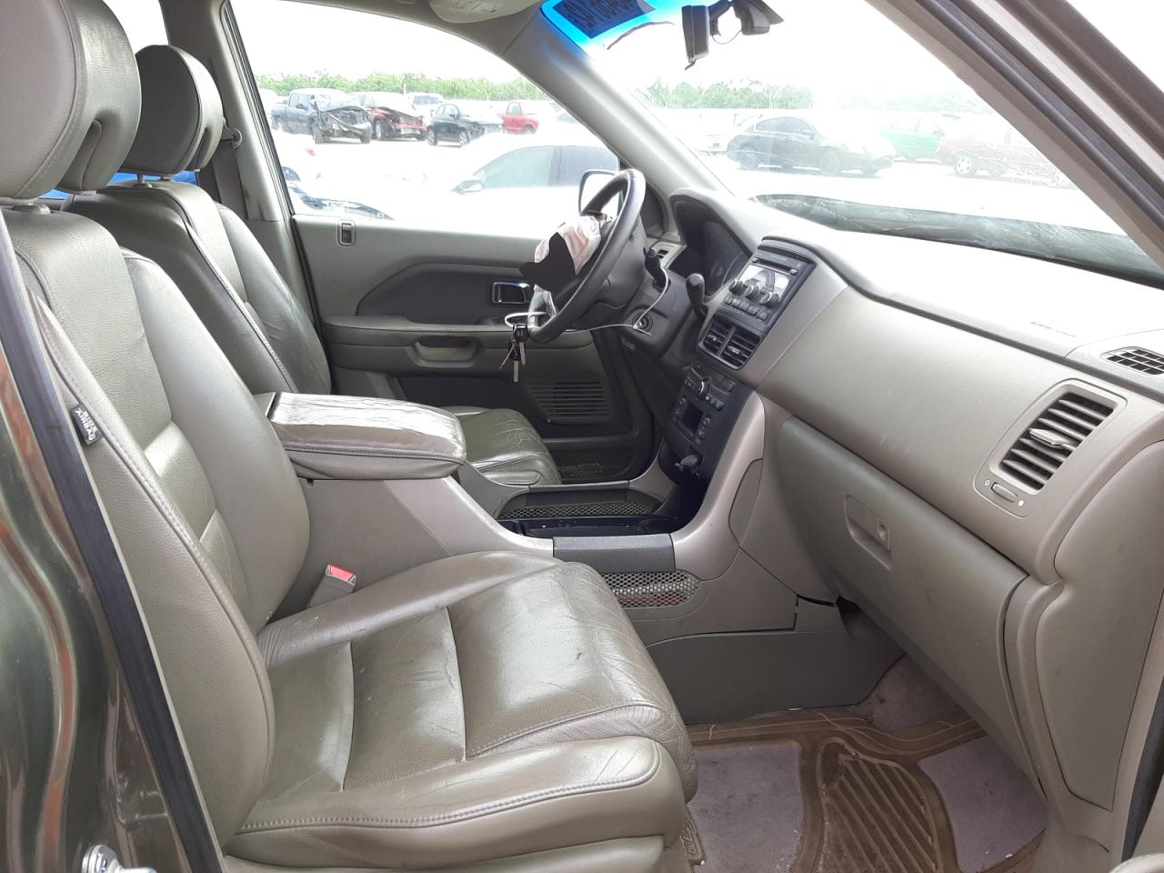 Photo 5 from auction – 2006 HONDA PILOT EX with VIN 5FNYF28516B010303