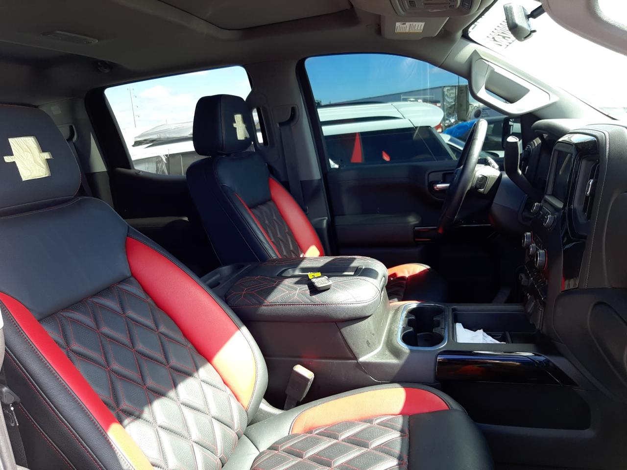Photo 5 from auction – 2021 CHEVROLET SILVERADO with VIN 1GCUYEEL2MZ102914