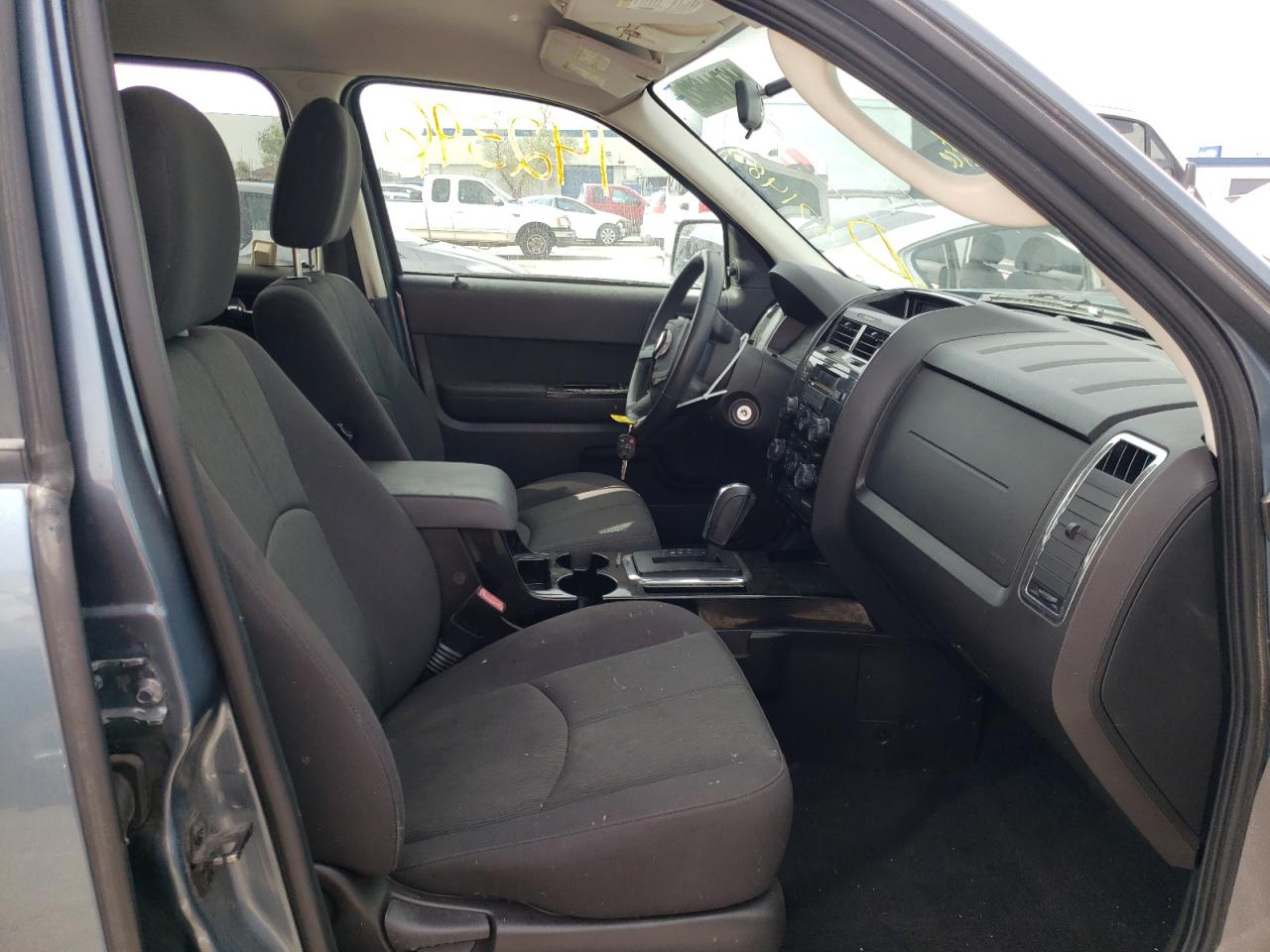 Foto 5 de la subasta – 2010 MAZDA TRIBUTE I con VIN 4F2CY0C75AKM07557