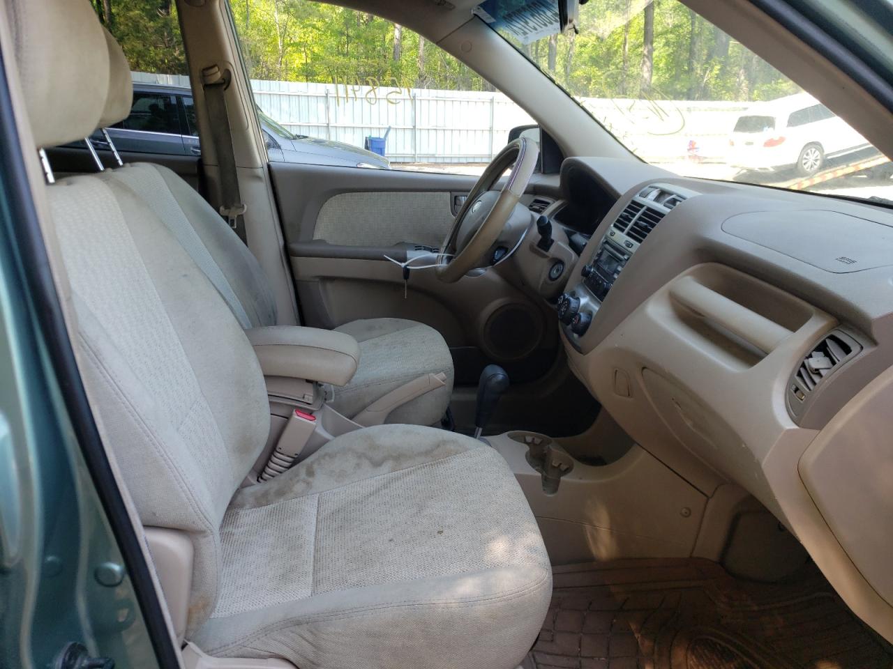Photo 5 from auction – 2007 KIA SPORTAGE E with VIN KNDJE723777409961