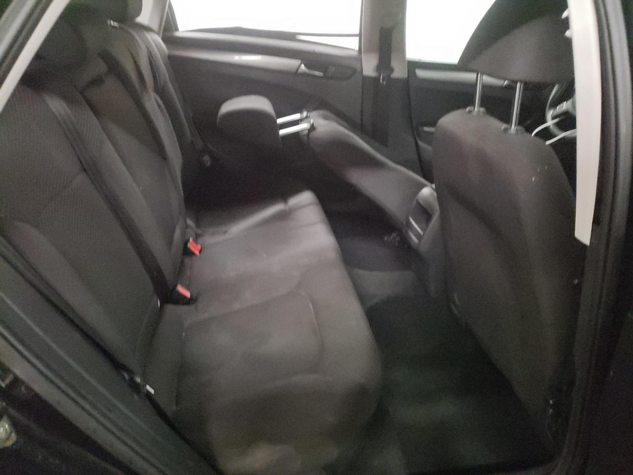 Photo 6 from auction – 2013 VOLKSWAGEN PASSAT S with VIN 1VWAP7A31DC032569