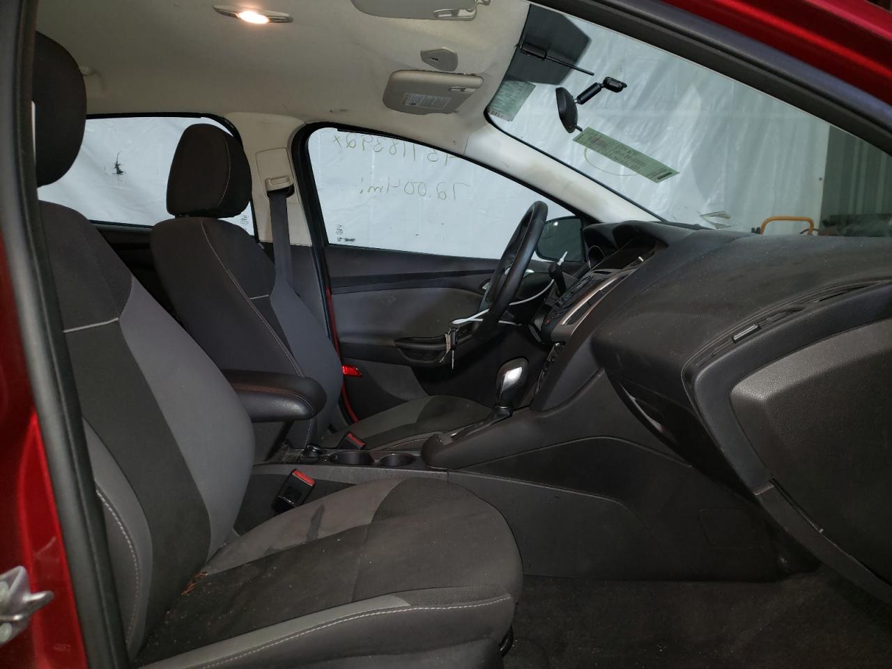 Photo 5 from auction – 2014 FORD FOCUS with VIN 1FADP3F20EL205742