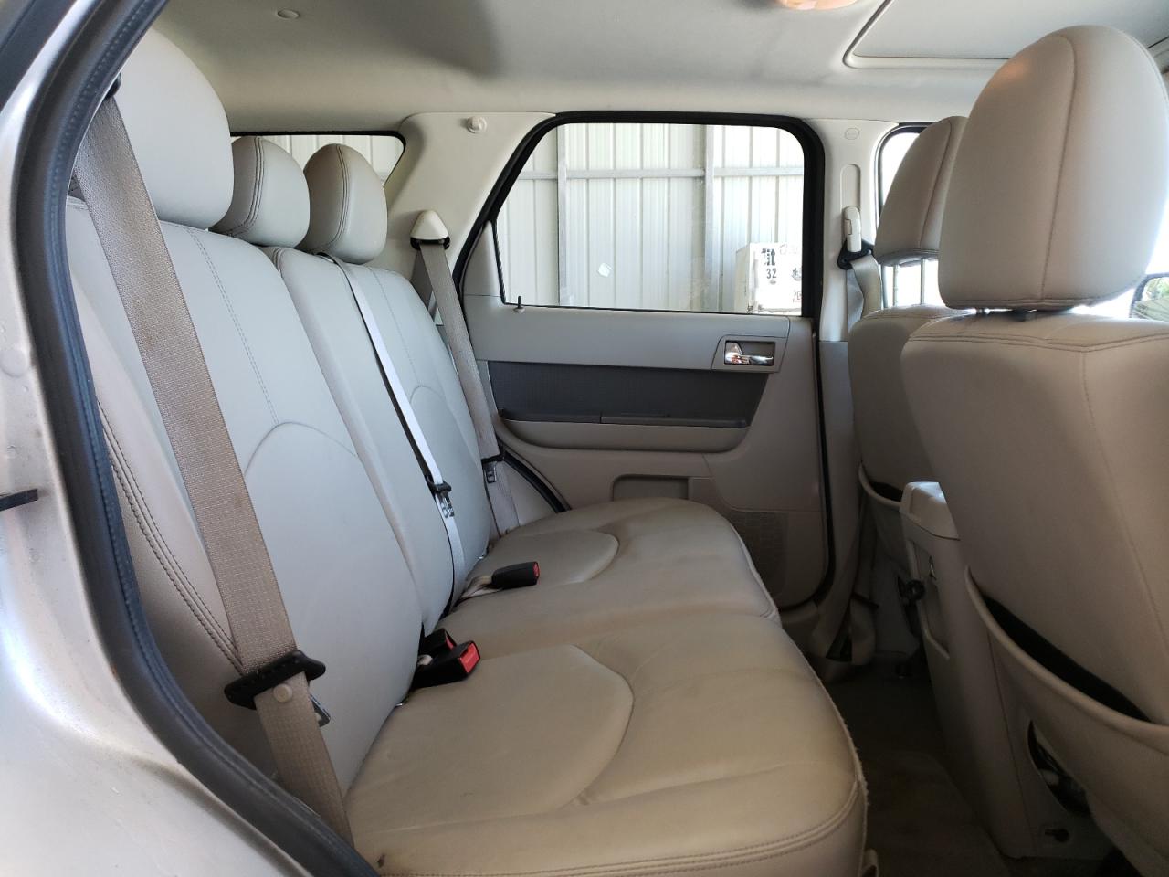 Photo 6 from auction – 2010 MERCURY MARINER PR with VIN 4M2CN8H77AKJ17637