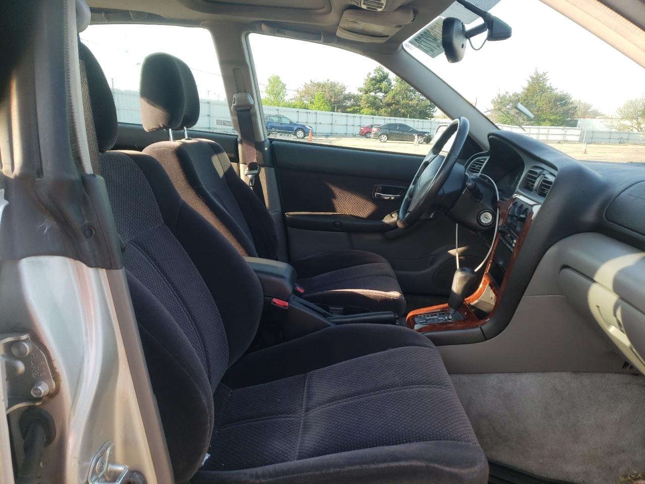 Photo 5 from auction – 2004 SUBARU LEGACY L S with VIN 4S3BE625447211608