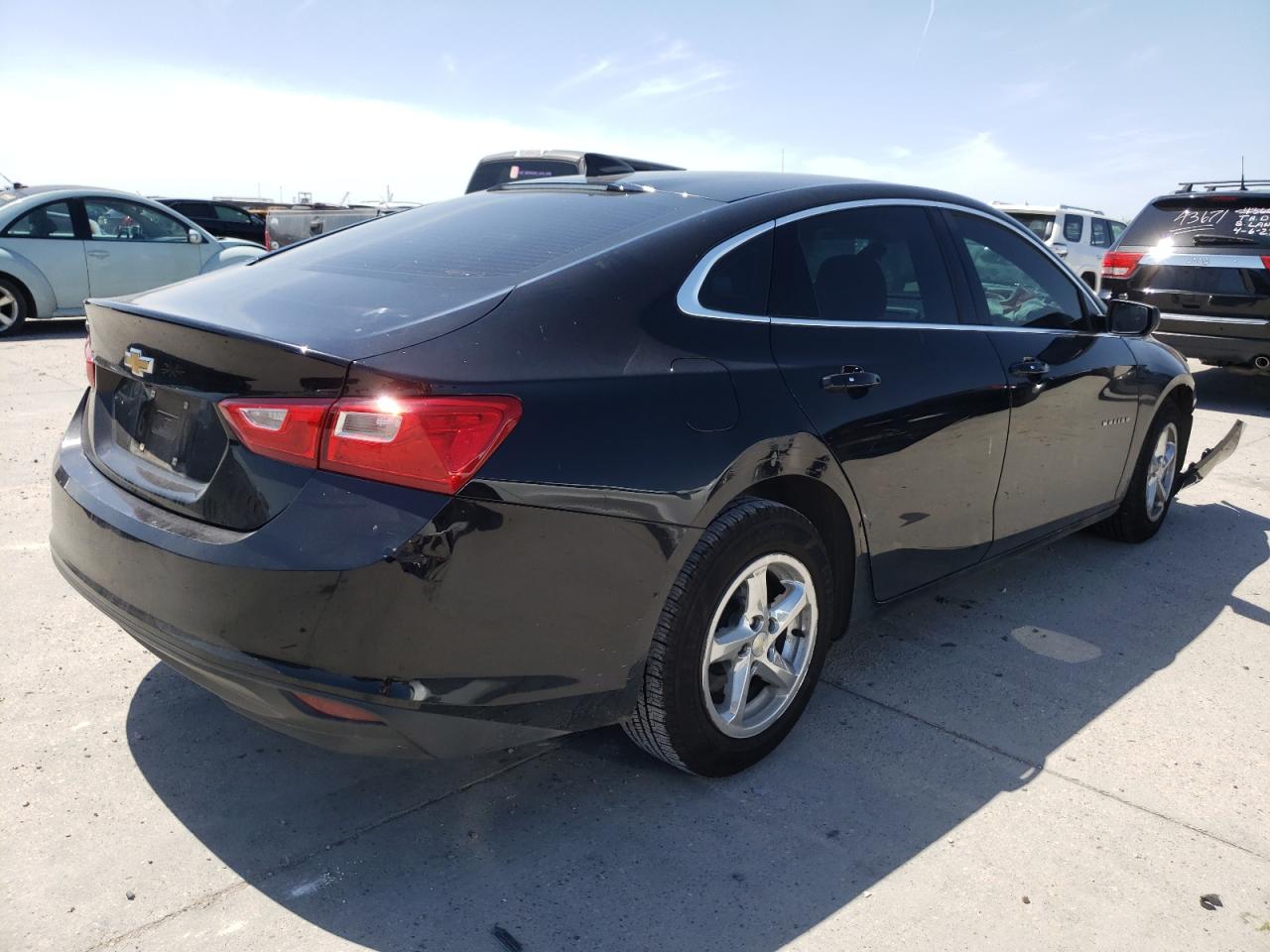 Photo 4 from auction – 2017 CHEVROLET MALIBU LS with VIN 1G1ZB5ST1HF279191
