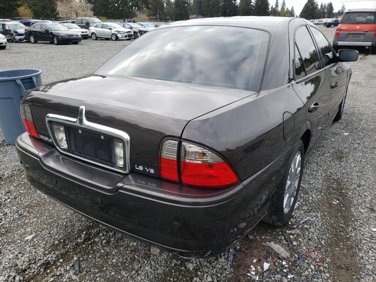 Photo 4 from auction – 2005 LINCOLN LS with VIN 1LNHM87A75Y653529