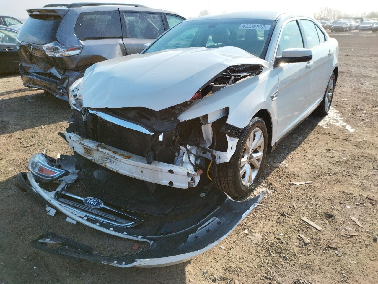 Photo 2 from auction – 2010 FORD TAURUS SEL with VIN 1FAHP2EW7AG162293