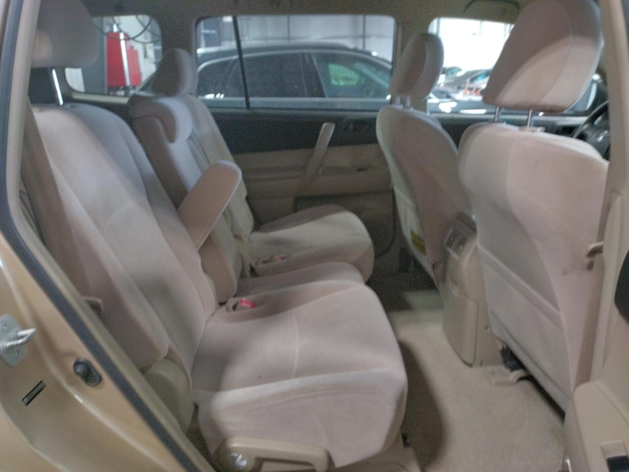 Photo 6 from auction – 2008 TOYOTA HIGHLANDER with VIN JTEES41A082008545