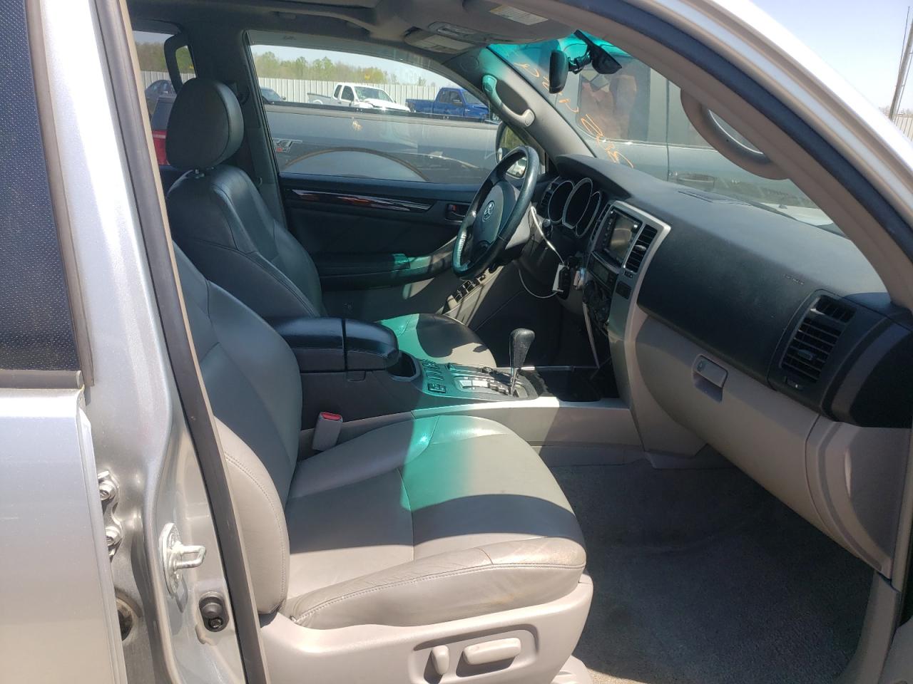 Photo 5 from auction – 2006 TOYOTA 4RUNNER LI with VIN JTEBT17R060058009