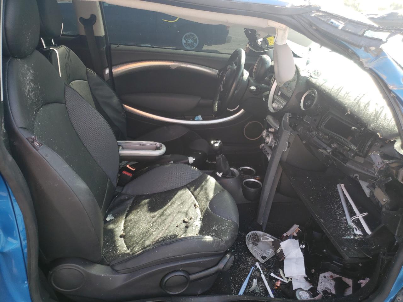 Photo 5 from auction – 2008 MINI COOPER S with VIN WMWMF73588TT92880