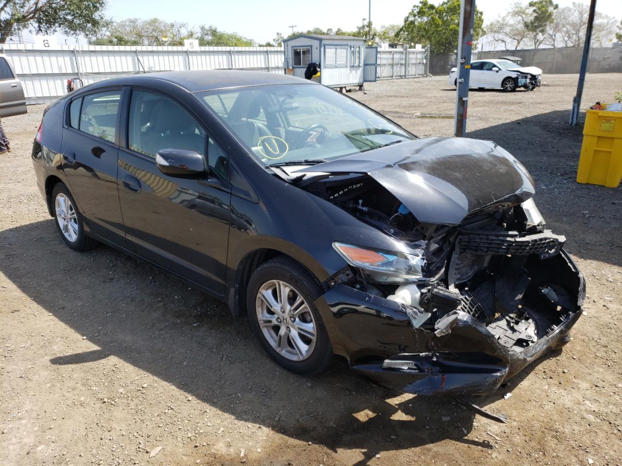 HONDA INSIGHT 2010 with VIN JHMZE2H74AS037157 - Photo from auction