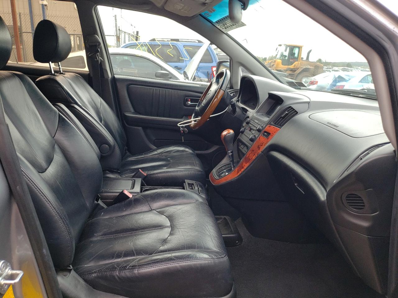 Photo 5 from auction – 2003 LEXUS RX 300 with VIN JTJHF10U330306816