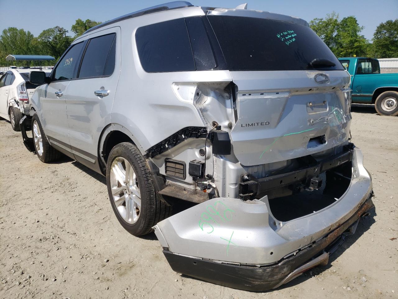 Photo 3 from auction – 2017 FORD EXPLORER L with VIN 1FM5K7F87HGD77980