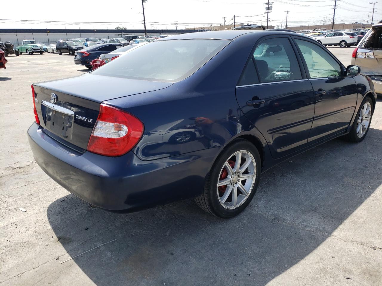 Photo 4 from auction – 2004 TOYOTA CAMRY LE with VIN 4T1BE32K64U357395