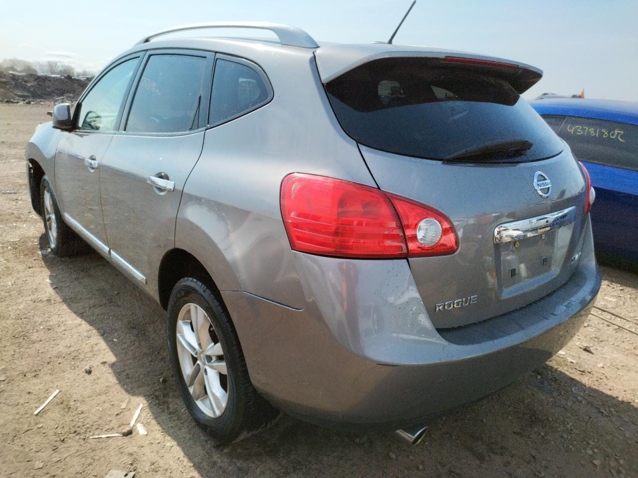 Photo 3 from auction – 2013 NISSAN ROGUE S with VIN JN8AS5MV8DW102834