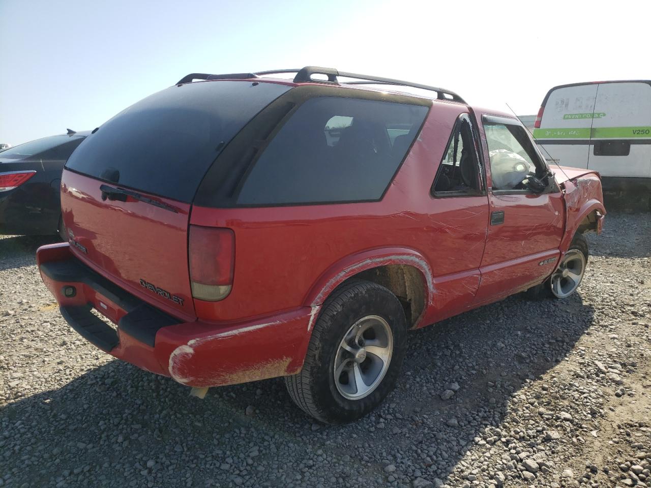 Photo 4 from auction – 2002 CHEVROLET BLAZER with VIN 1GNCS18W02K172565
