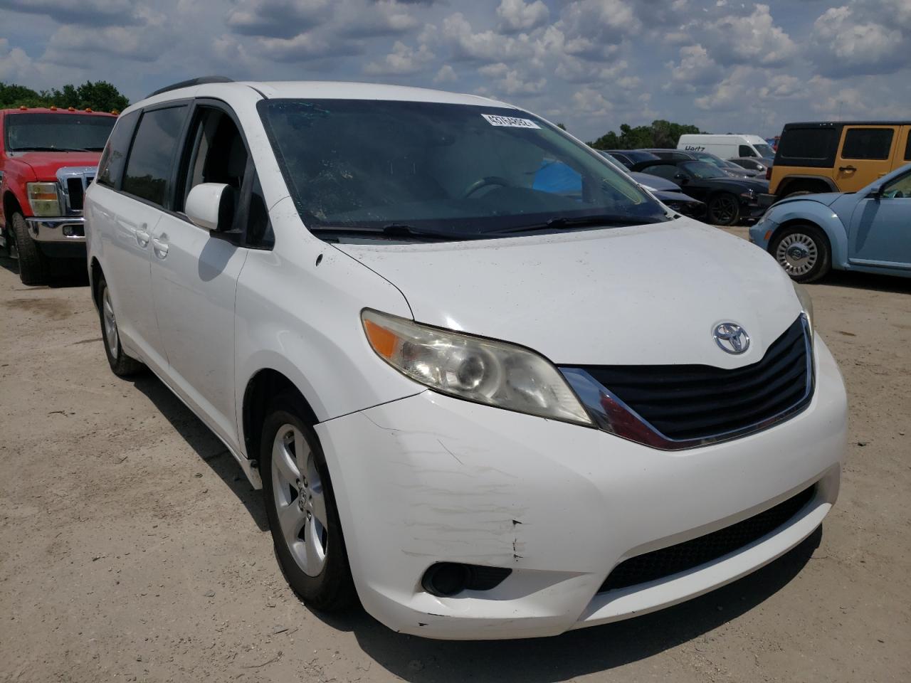 TOYOTA SIENNA LE 2014 with VIN 5TDKK3DC5ES427929 - Photo from auction