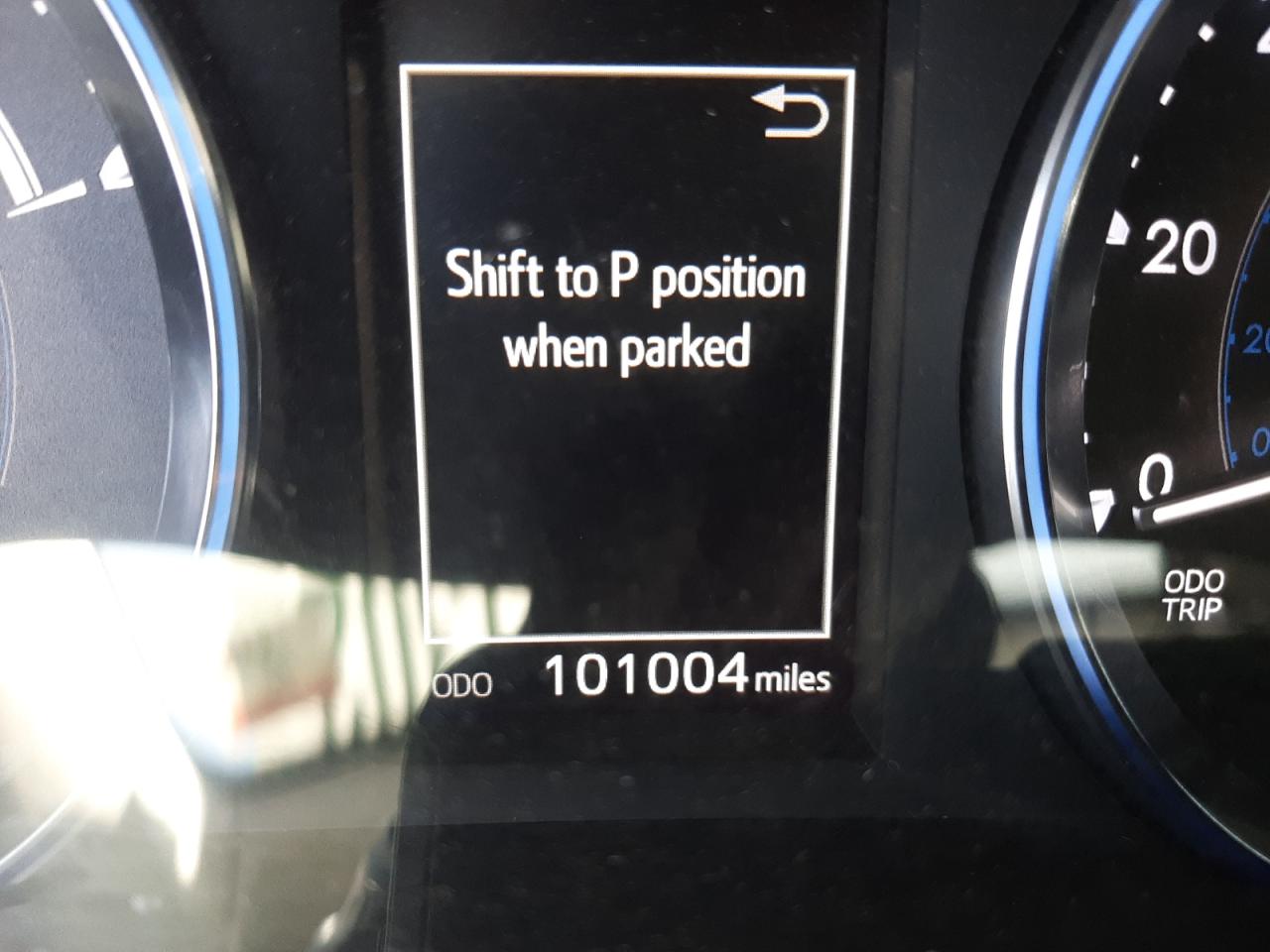 Photo 8 from auction – 2015 TOYOTA HIGHLANDER with VIN 5TDDCRFH5FS008899