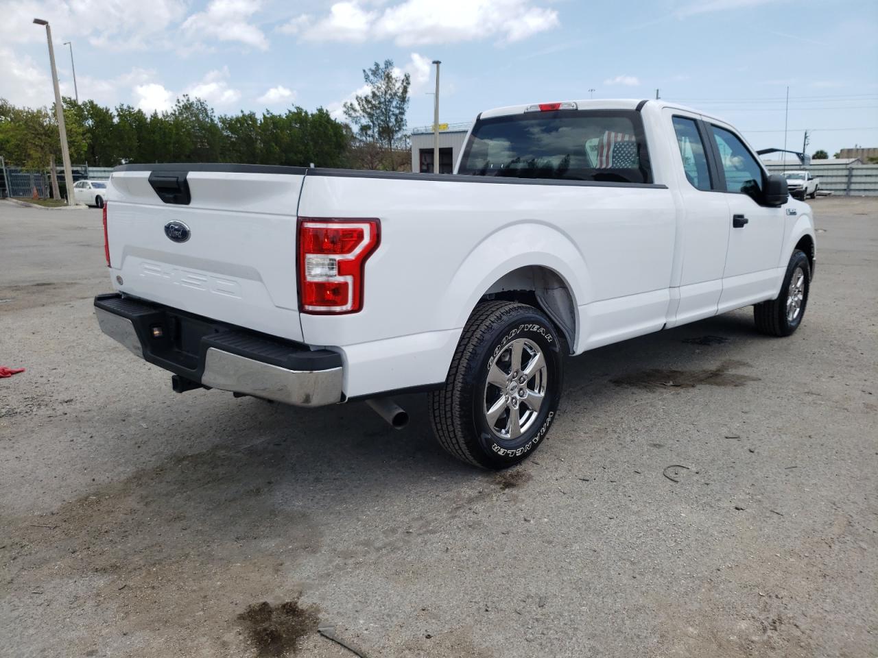 Photo 4 from auction – 2020 FORD F150 SUPER with VIN 1FTEX1C59LKF56931