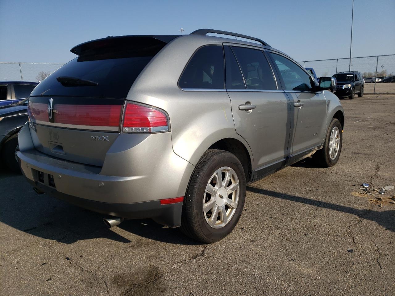Photo 4 from auction – 2008 LINCOLN MKX with VIN 2LMDU68C98BJ30683