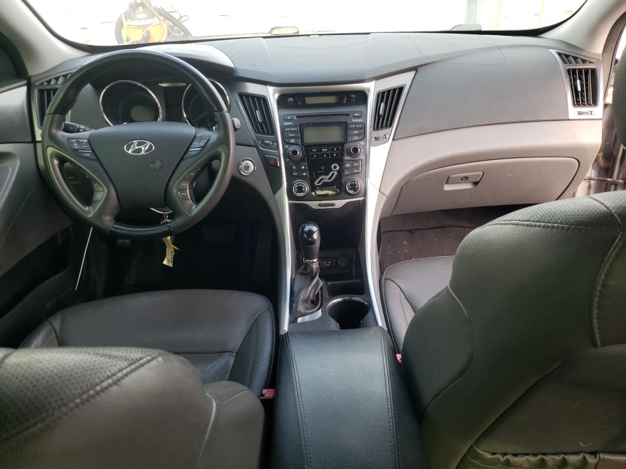 Photo 9 from auction – 2012 HYUNDAI SONATA HYB with VIN KMHEC4A46CA031799