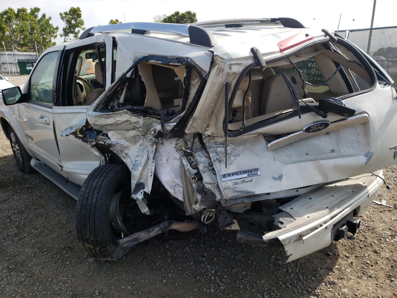 Photo 9 from auction – 2006 FORD EXPLORER L with VIN 1FMEU75866ZA00733
