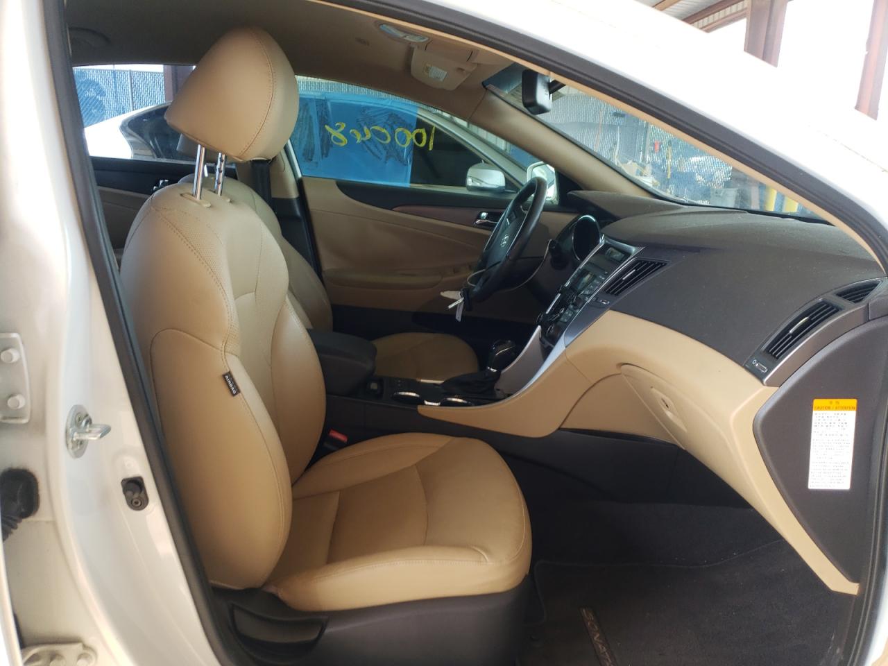 Photo 5 from auction – 2012 HYUNDAI SONATA HYB with VIN KMHEC4A48CA059006