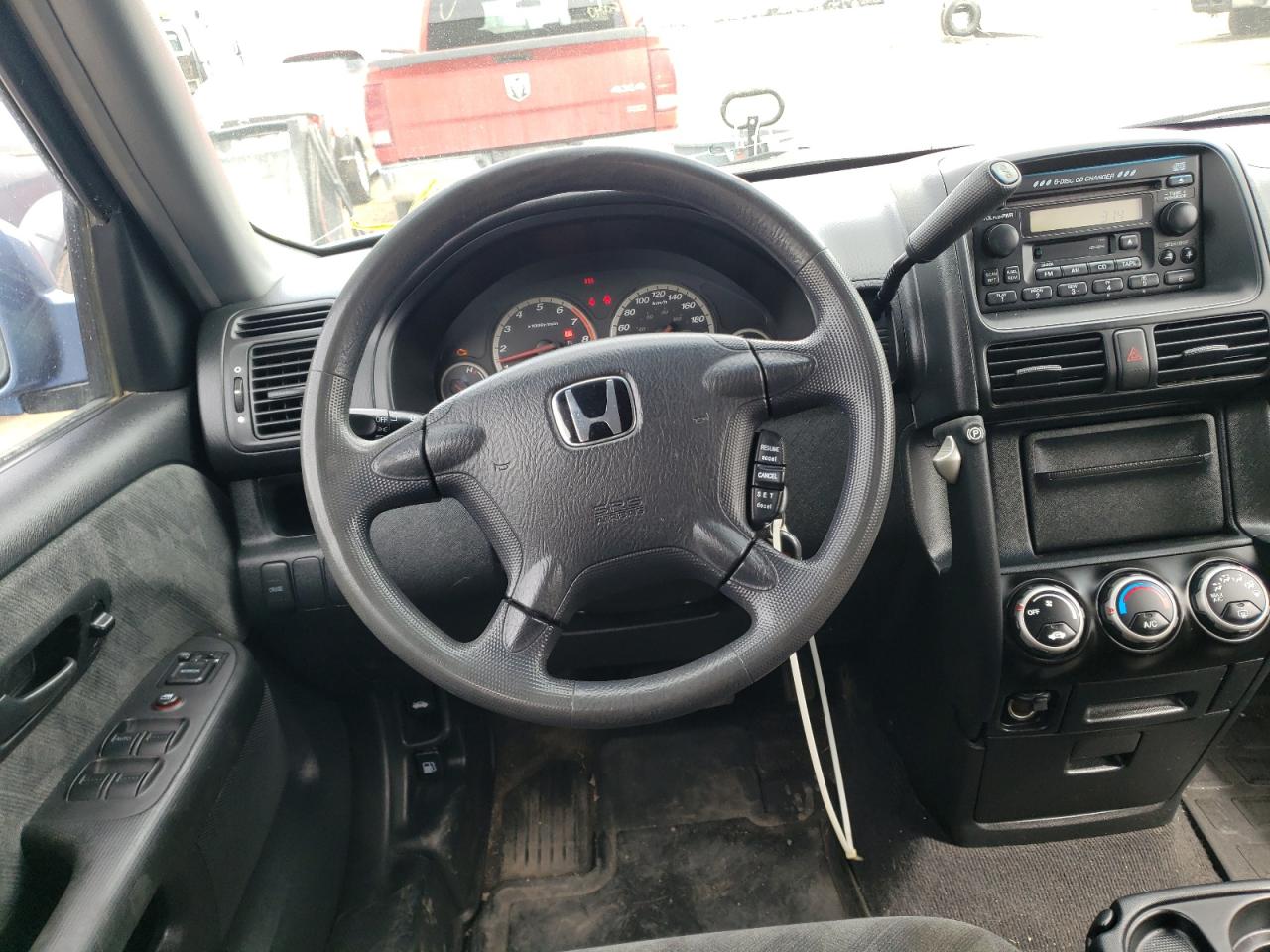 Photo 9 from auction – 2002 HONDA CR-V EX with VIN JHLRD78802C805015