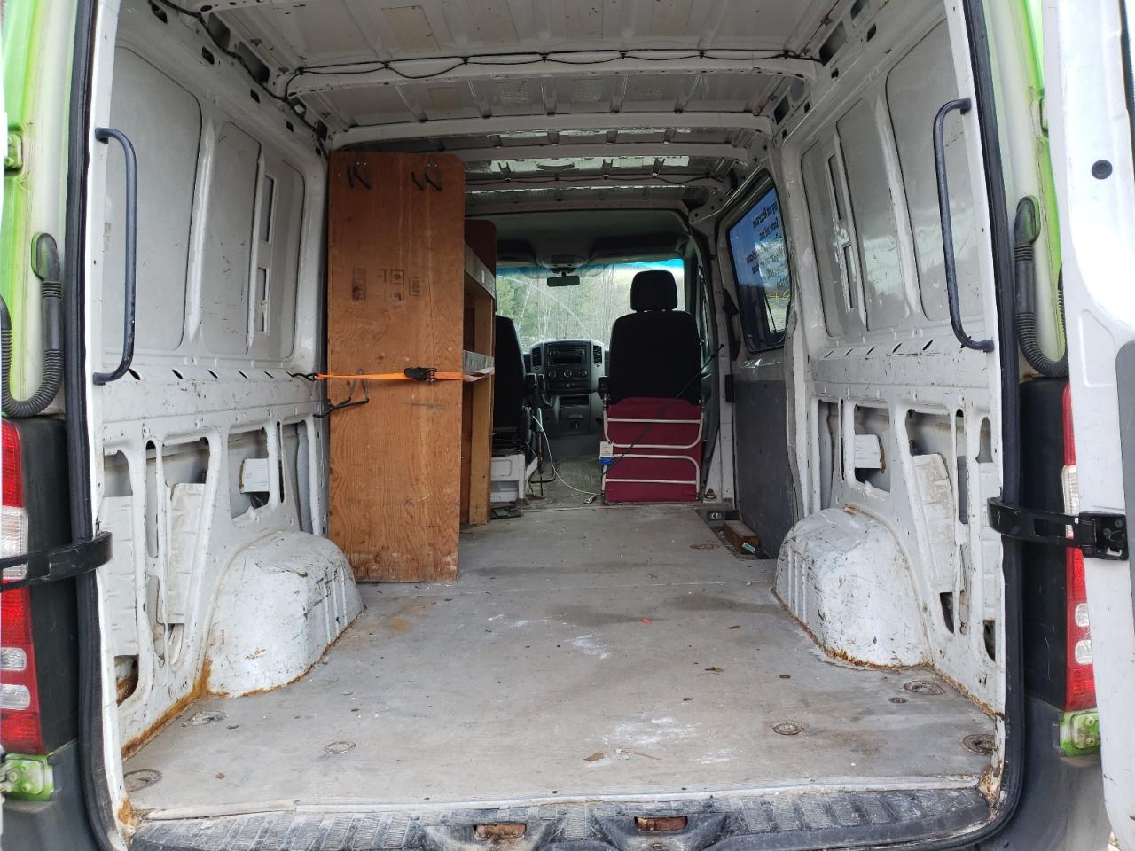 Photo 6 from auction – 2008 DODGE SPRINTER 2 with VIN WD0PE745885295031
