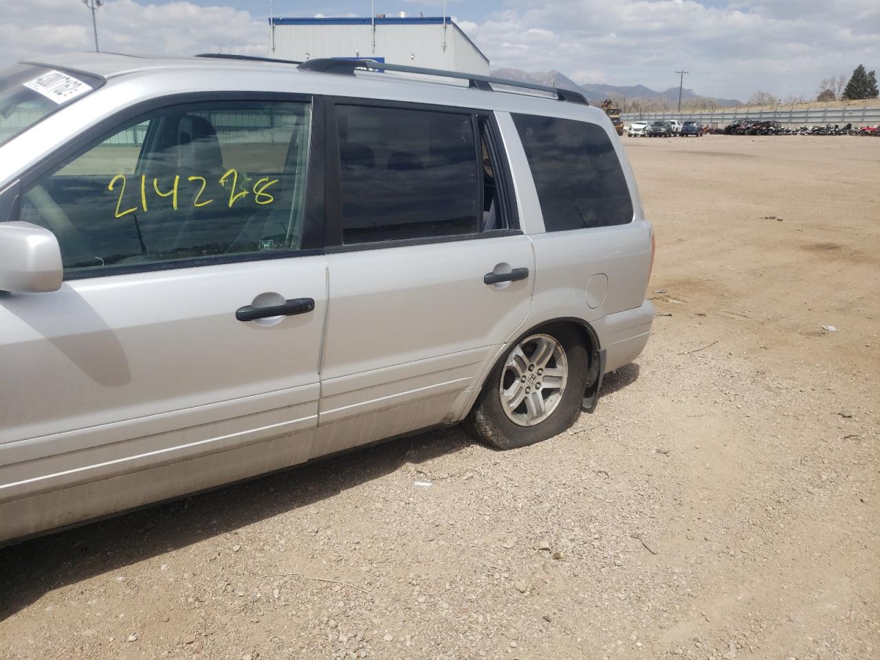 Photo 9 from auction – 2005 HONDA PILOT EXL with VIN 2HKYF18505H521785