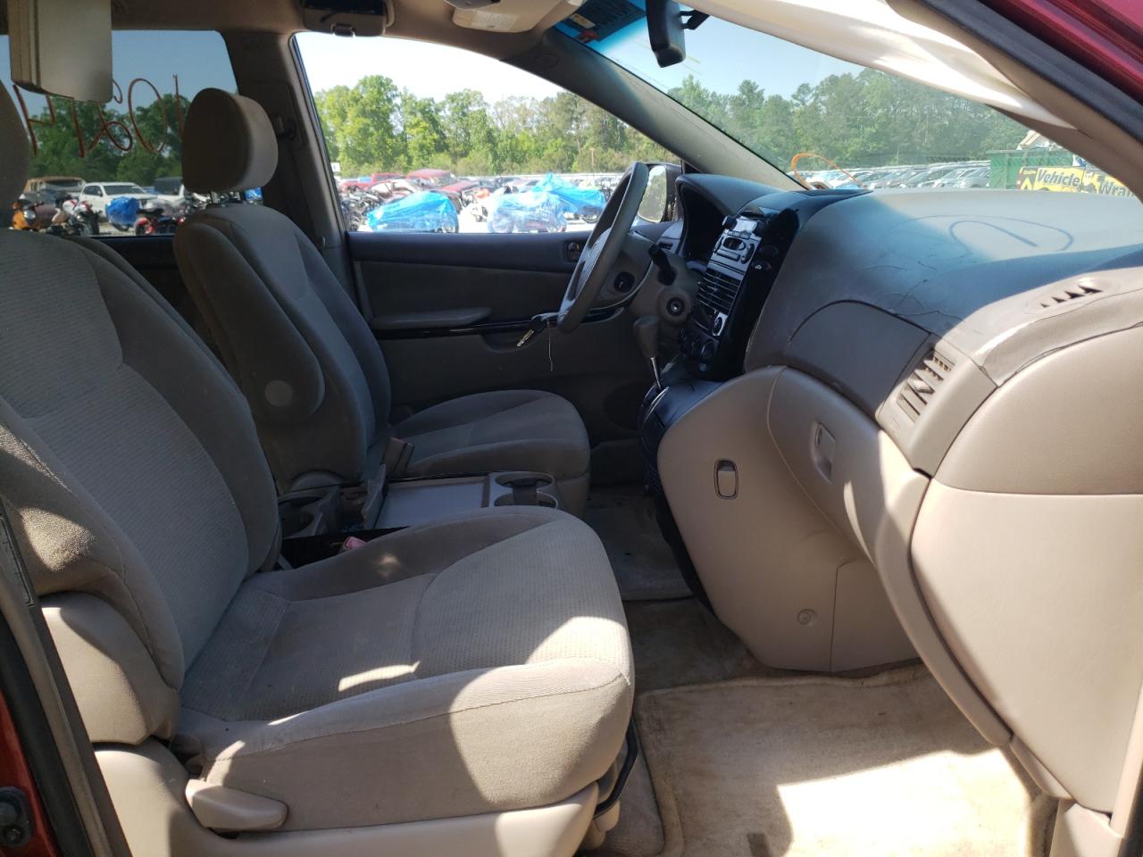 Photo 5 from auction – 2005 TOYOTA SIENNA CE with VIN 5TDZA23C95S307869