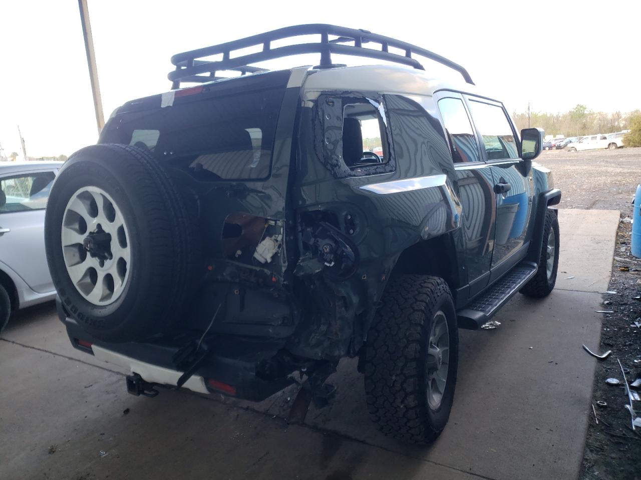 Photo 4 from auction – 2013 TOYOTA FJ CRUISER with VIN JTEBU4BF7DK149596