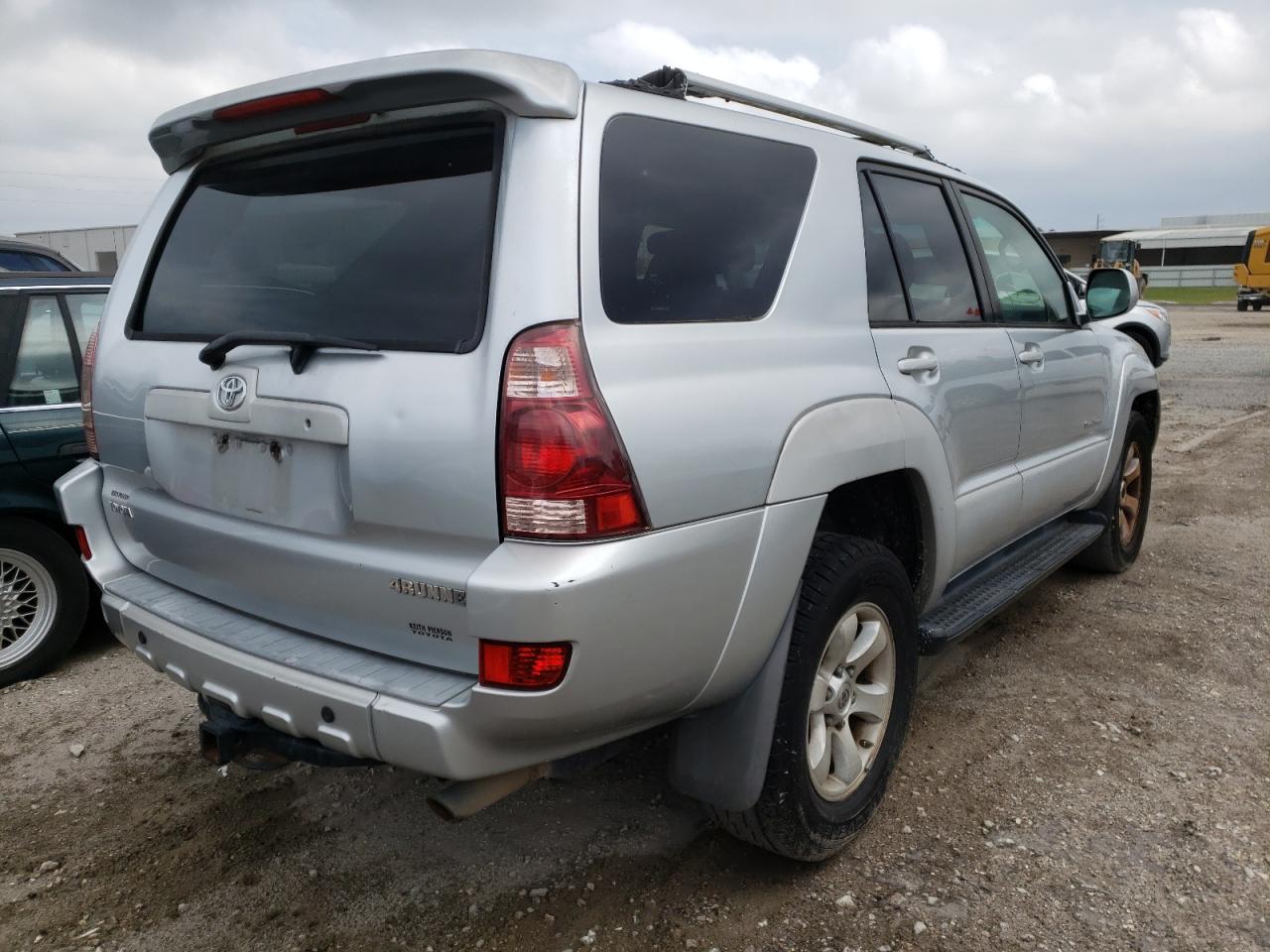 Photo 4 from auction – 2004 TOYOTA 4RUNNER SR with VIN JTEZT14R040018321