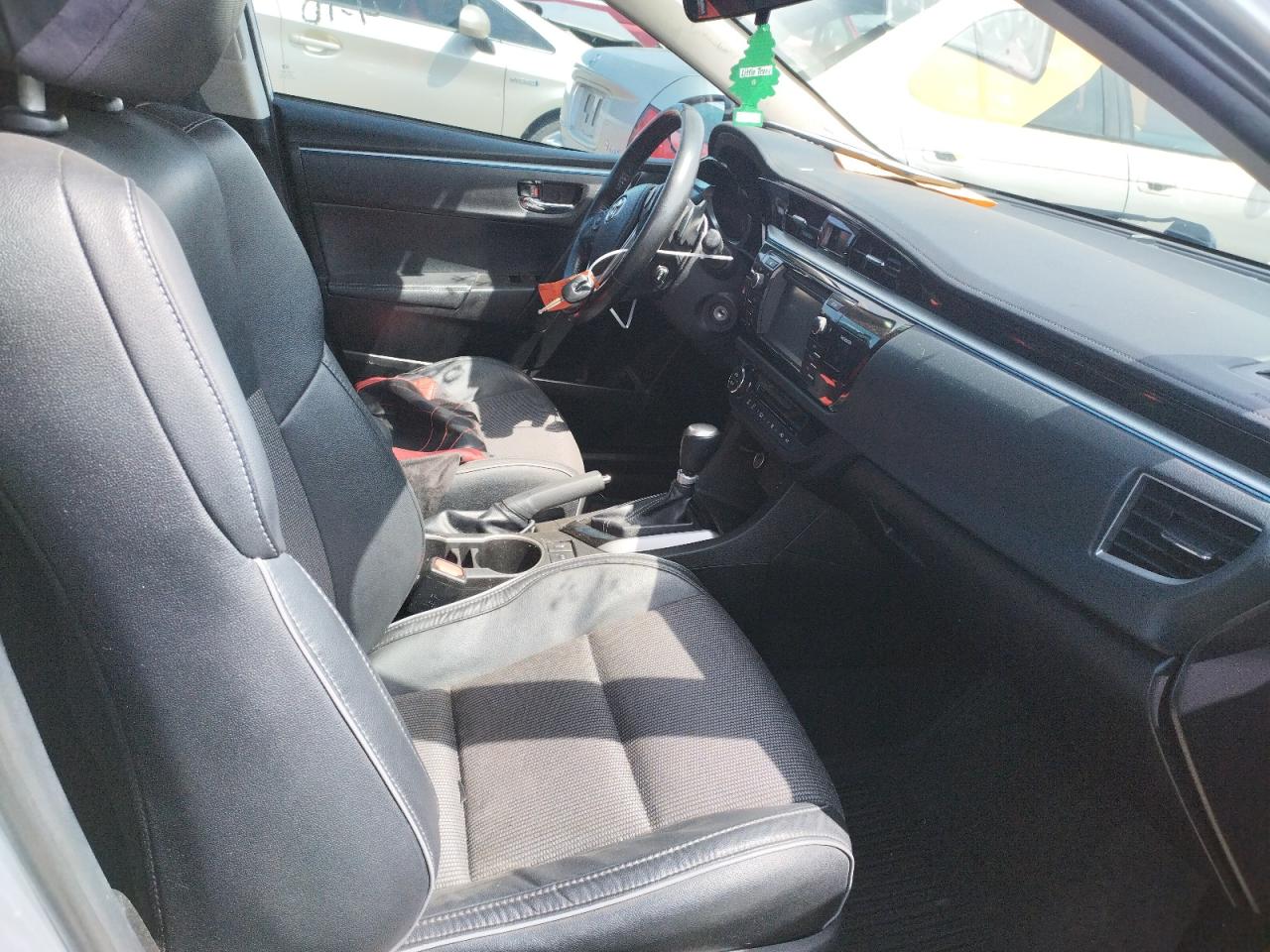 Photo 5 from auction – 2016 TOYOTA COROLLA L with VIN 5YFBURHE3GP466426