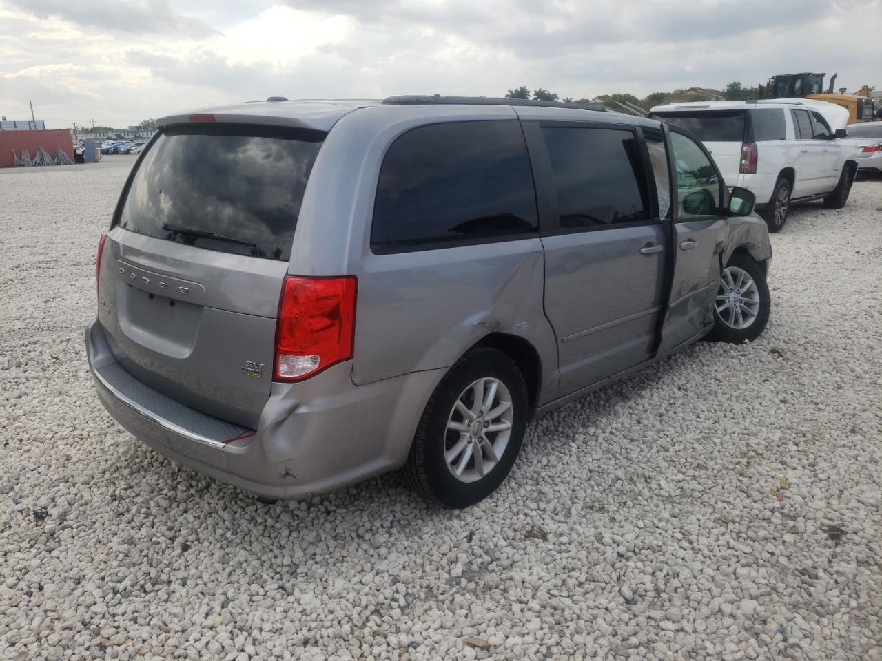 Photo 4 from auction – 2014 DODGE GRAND CARA with VIN 2C4RDGCG7ER173069