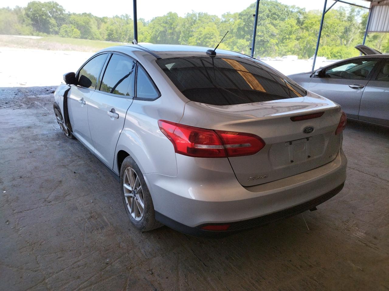 Photo 3 from auction – 2017 FORD FOCUS SE with VIN 1FADP3F23HL232275