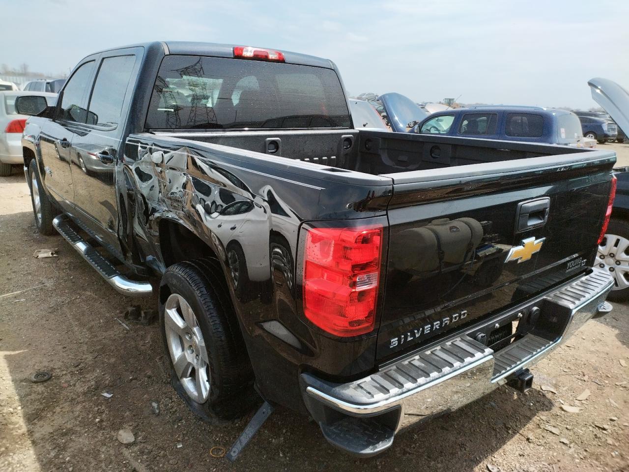 Photo 3 from auction – 2015 CHEVROLET SILVERADO with VIN 3GCPCREC1FG413756