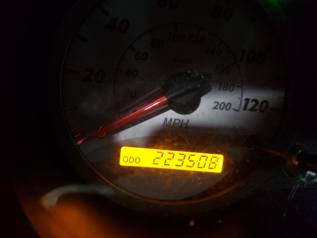 Photo 8 from auction – 2004 TOYOTA RAV4 with VIN JTEHD20V140008186