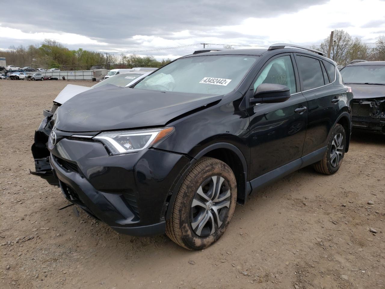 Photo 2 from auction – 2016 TOYOTA RAV4 LE with VIN 2T3BFREV2GW519427