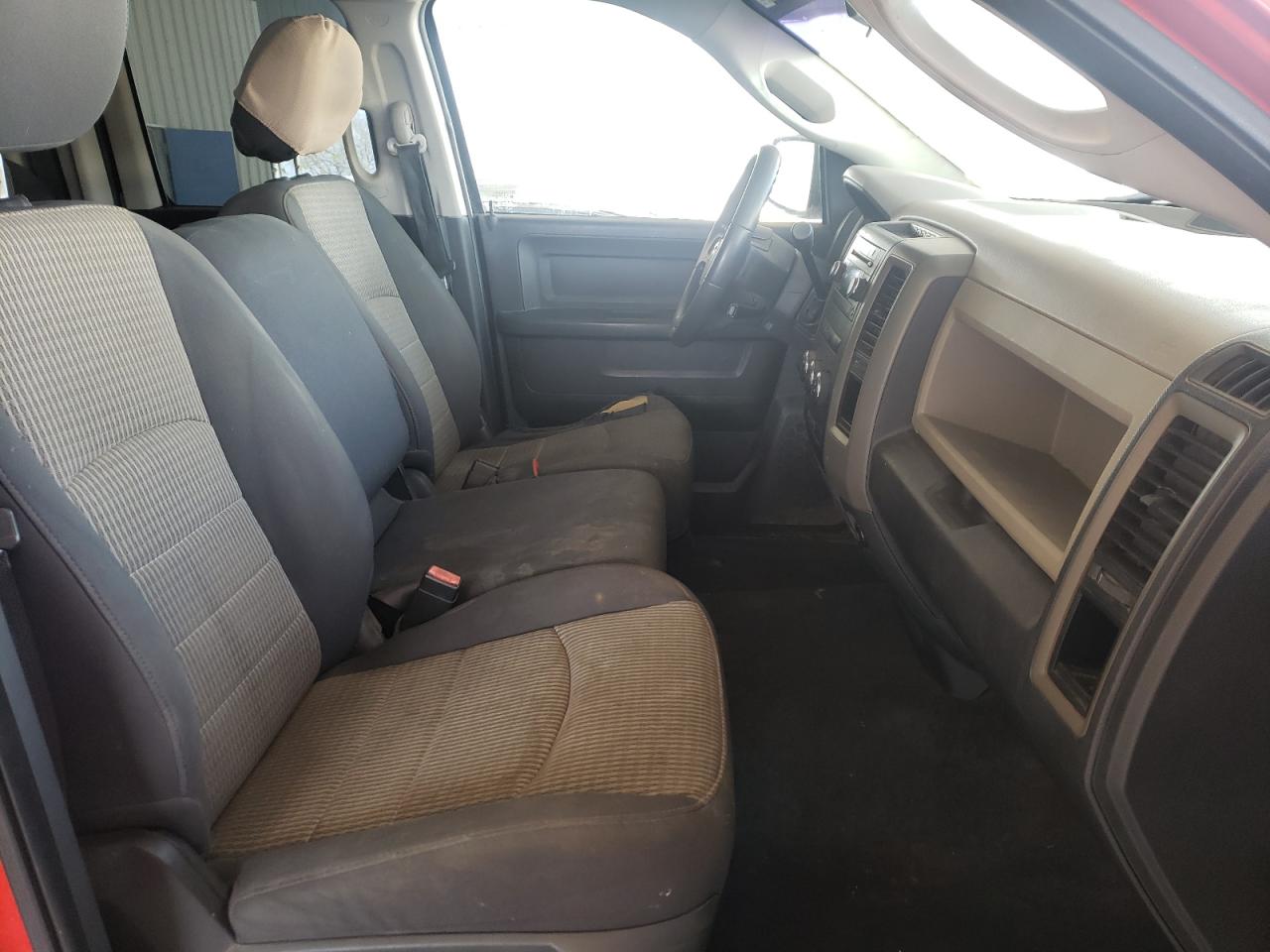 Photo 5 from auction – 2011 DODGE RAM 1500 with VIN 1D7RB1GP8BS500530