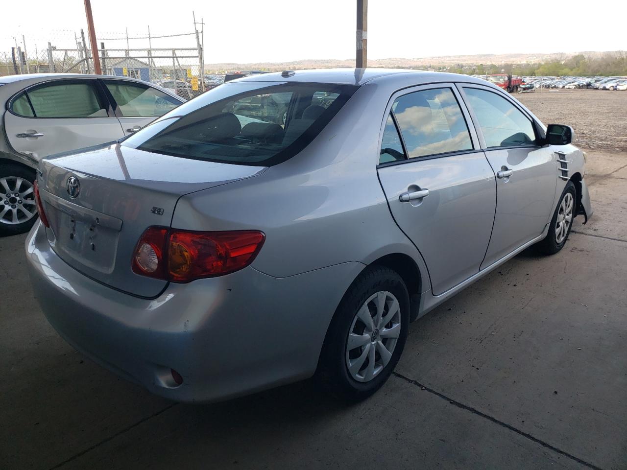 Photo 4 from auction – 2010 TOYOTA COROLLA with VIN 2T1BU4EE3AC309994