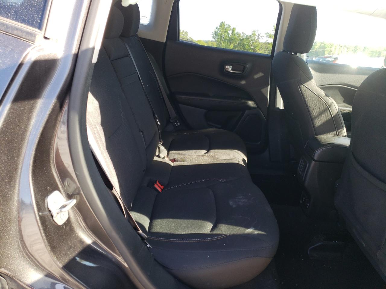 Photo 6 from auction – 2018 JEEP COMPASS SP with VIN 3C4NJCAB2JT271652