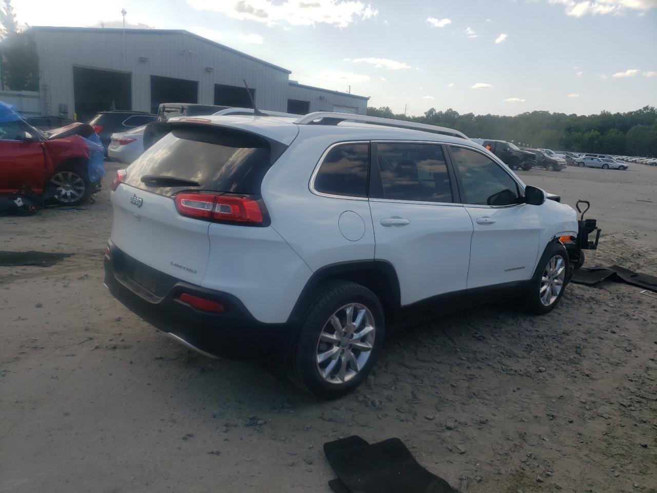 Photo 4 from auction – 2015 JEEP CHEROKEE L with VIN 1C4PJLDB6FW590560