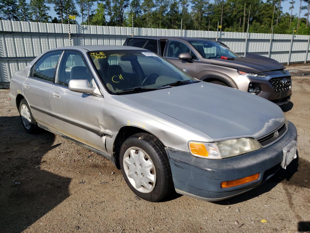 Photo 1 from auction – 1996 HONDA ACCORD LX with VIN 1HGCD563XTA054244