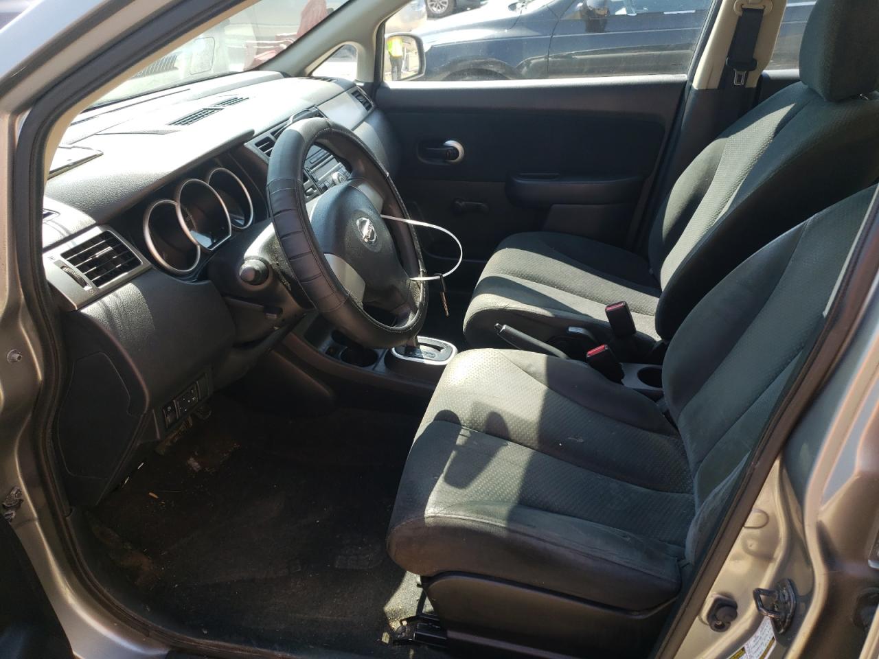 Photo 5 from auction – 2011 NISSAN VERSA S with VIN 3N1BC1AP1BL398765