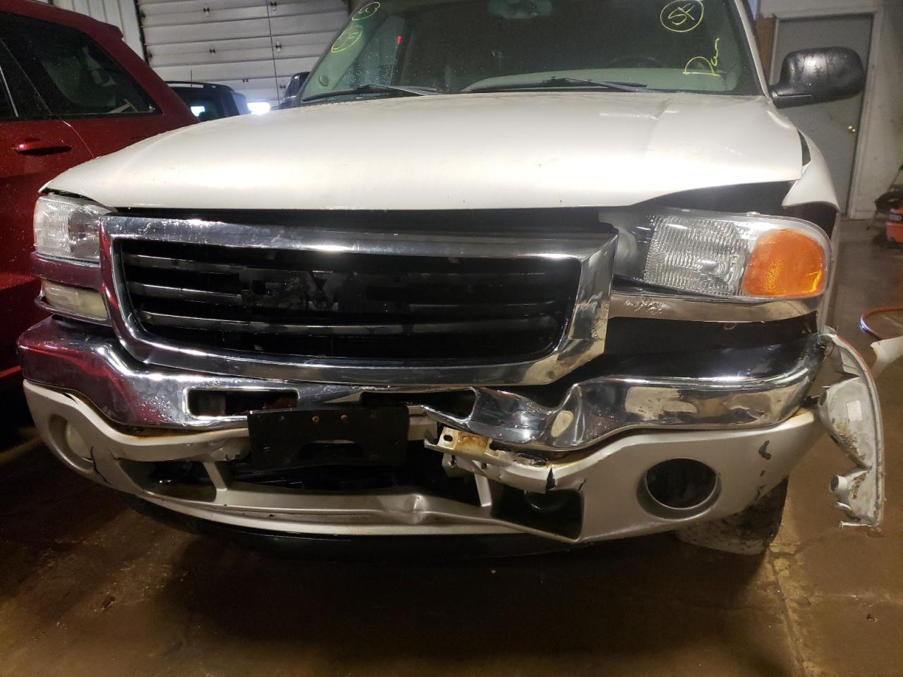 Photo 9 from auction – 2005 GMC NEW SIERRA with VIN 1GTEK19B75E159263