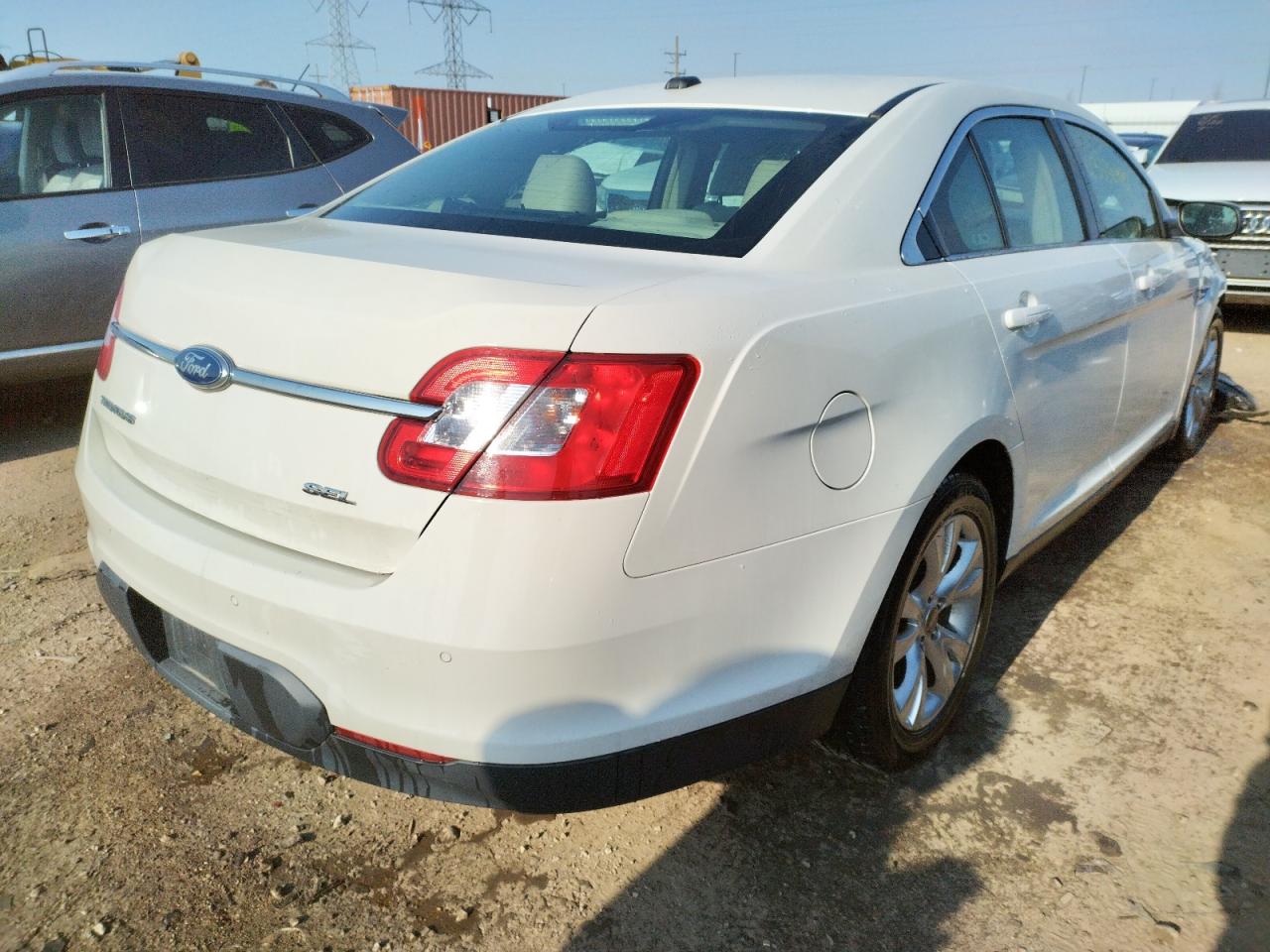 Photo 4 from auction – 2010 FORD TAURUS SEL with VIN 1FAHP2EW7AG162293