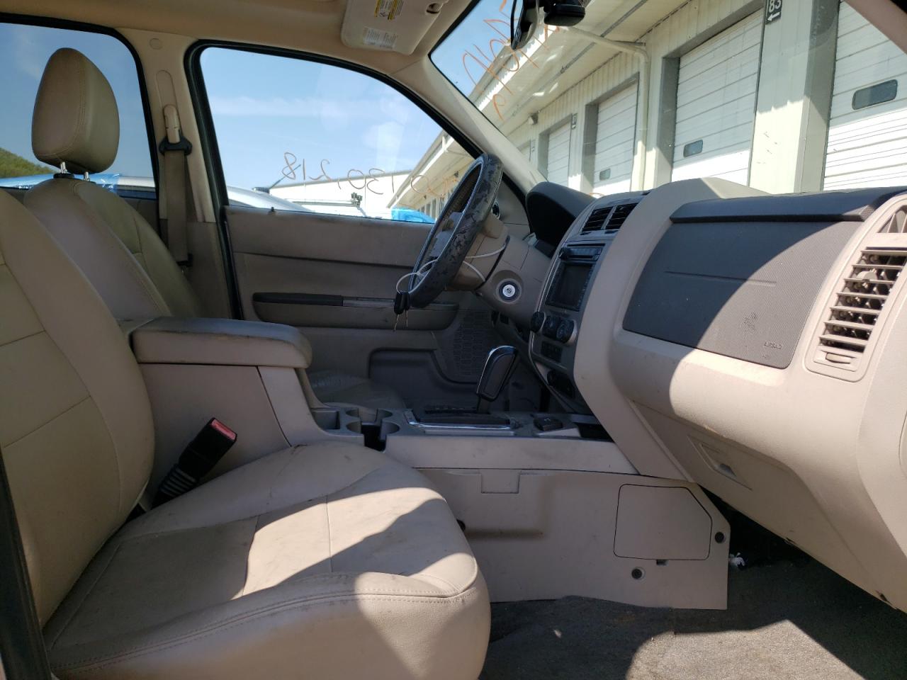 Photo 5 from auction – 2008 FORD ESCAPE HEV with VIN 1FMCU49H38KA39890