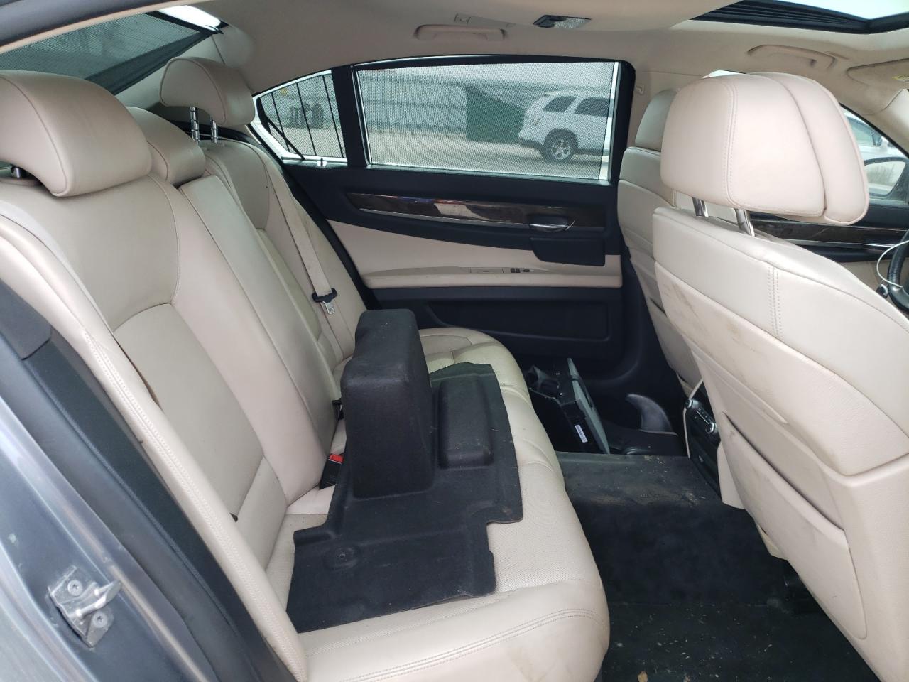 Photo 6 from auction – 2010 BMW 750 LI with VIN WBAKB8C54ACY64118