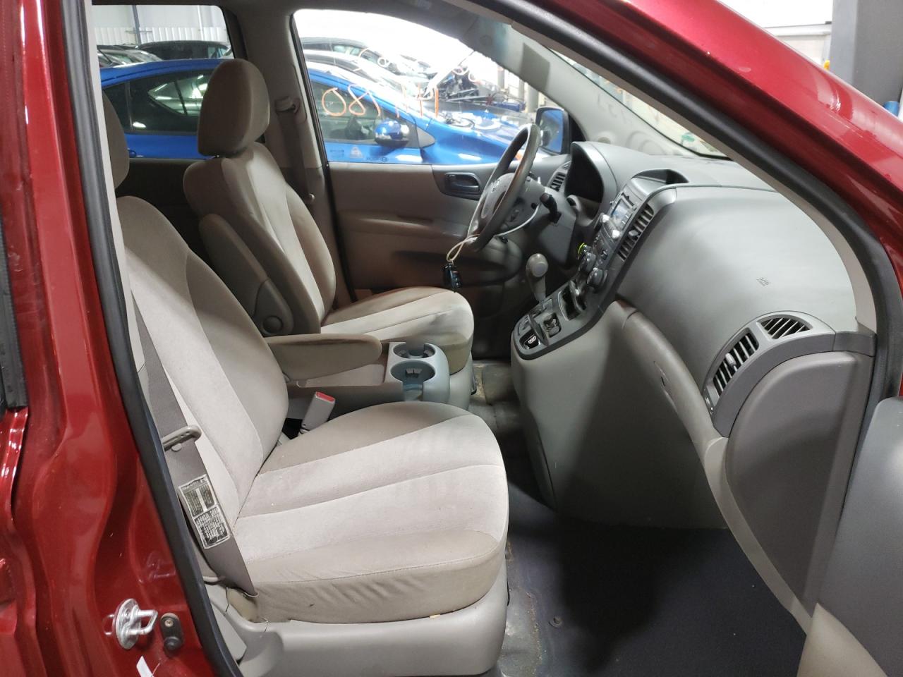 Photo 5 from auction – 2011 KIA SEDONA LX with VIN KNDMG4C79B6409983